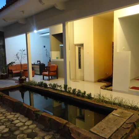 Pendowo Huis Guest House Yogyakarta Dış mekan fotoğraf